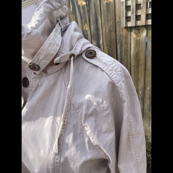 DO+BE cotton trench style coat with drawstring waist & hem removable hood - Picture 2 of 11
